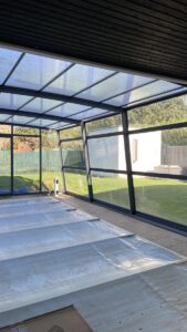 Nettoyage abri de piscine